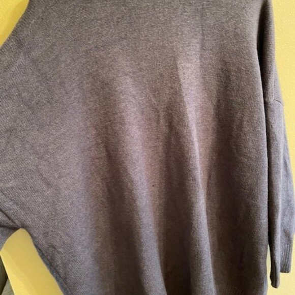 Torrid V-Neck Cardigan Sweater, Gray, 3X - Picture 3 of 3